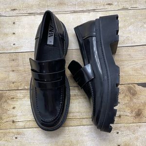 NWOT Zara platform loafers
